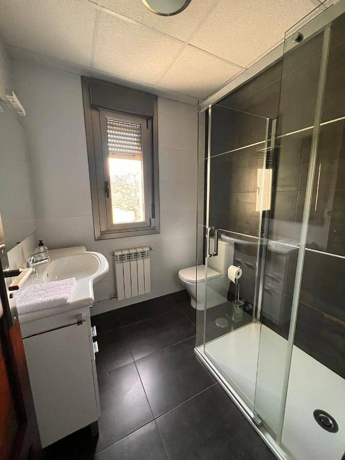 Three-Bedroom Townhouse in Sas de Penelas, Castro Caldelas