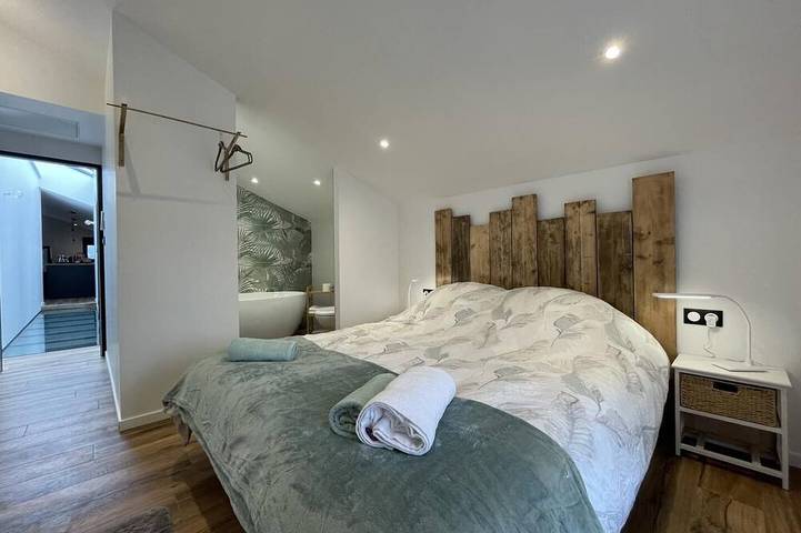 Location de vacances pour 4 personnes, avec jacuzzi ainsi que piscine et jardin, animaux acceptés à Iholdy - 2