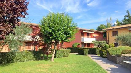Ferienhaus für 3 Personen, mit Pool und Garten in Lazise