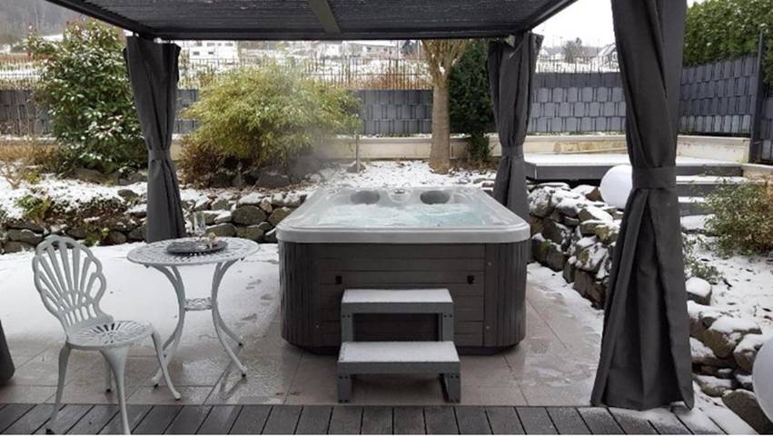 Ferienhaus für 2 Personen, mit Whirlpool und Terrasse sowie Garten in Erbach im Odenwald
