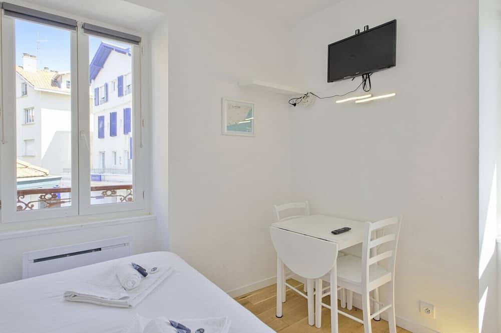Appartement entier, Studio Gaston - Welkeys in Biarritz, Région de Bayonne