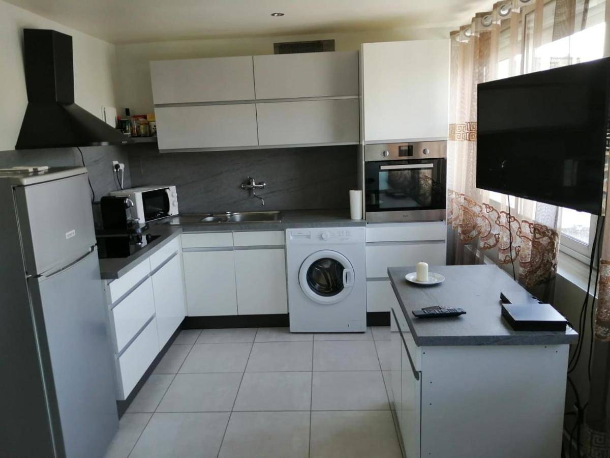 Appartement entier, Location d'appartement entièrement meublé près de Genève in Annemasse, Région de Saint-Julien-en-Genevois