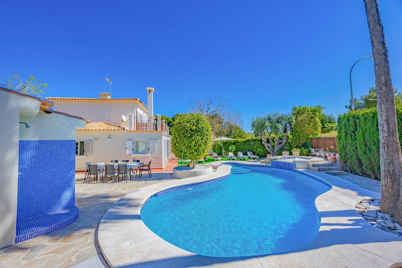 Villa Gracia - Plusholidays in Calpe, Costa Blanca
