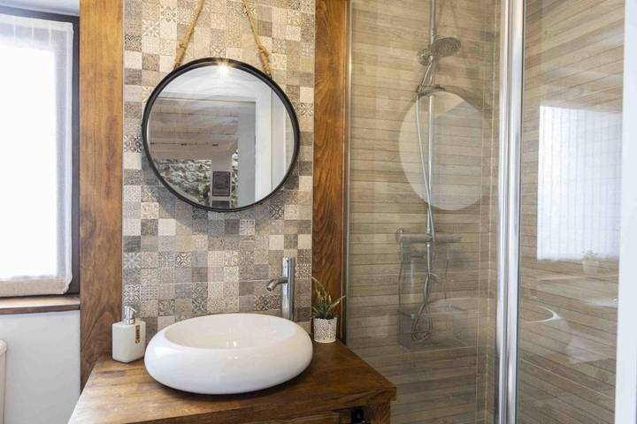 Casa rural para 5 personas, con vistas y terraza, Se admiten mascotas en Parque Natural de Las Ubiñas-La Mesa - 2