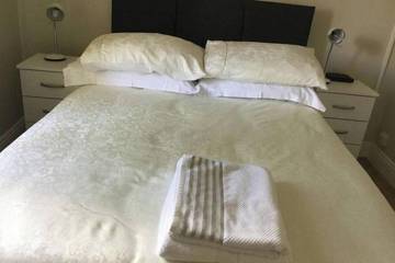Vacation Rental for 4 Guests in County Limerick, Picture 1