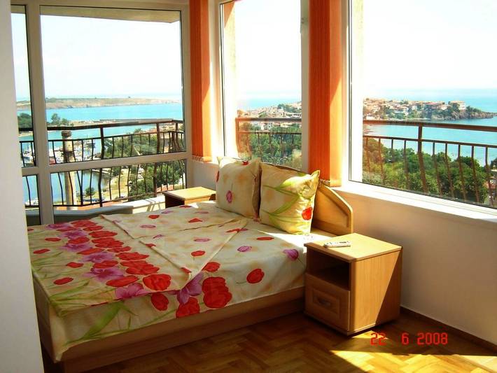 Ferienwohnung für 3 Personen, mit Balkon und Terrasse sowie Ausblick