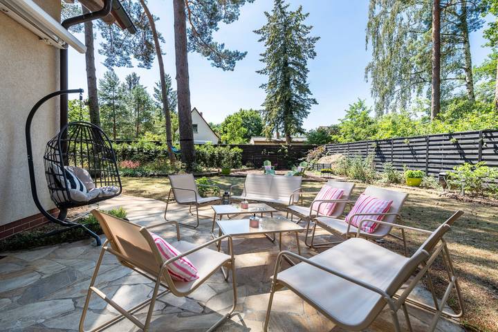 Ferienhaus für 11 Personen, mit Balkon und Garten sowie Seeblick in Berlin Umland