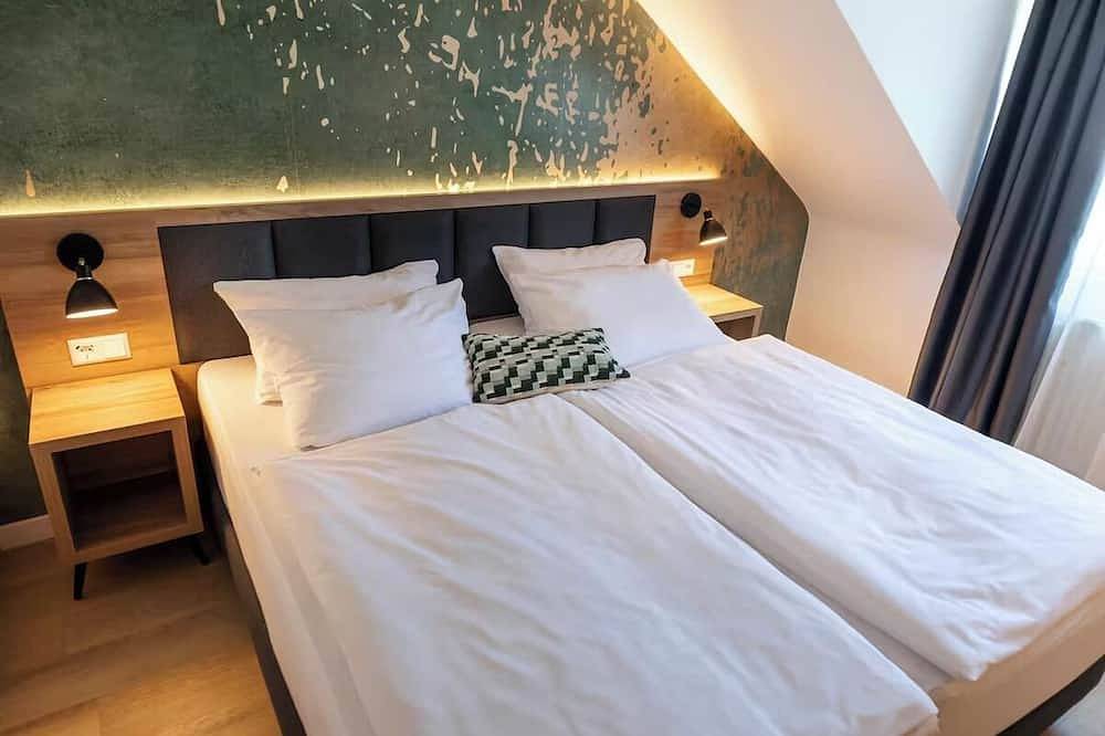 Discover Schwetzingen | Stylish Room Close to Palace Gardens | Pets Allowed in Schwetzingen, Rheinebene