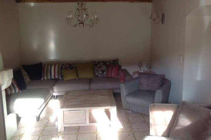 Gîte pour 6 personnes, avec jardin et piscine à Cabannes - 3