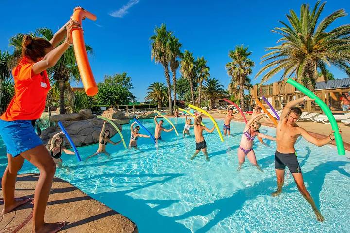 Camping pour 4 personnes, avec piscine ainsi que sauna et terrasse, animaux acceptés à Vias - 4