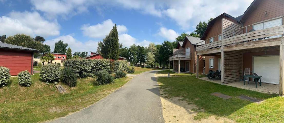 Gîte pour 4 personnes, avec jacuzzi et sauna ainsi que piscine et terrasse, animaux acceptés à Chaveignes - 4