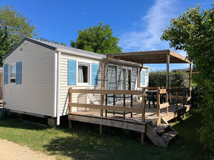 Location de vacances pour 5 personnes, avec jardin ainsi que vue et piscine à Saint-Remèze - 3