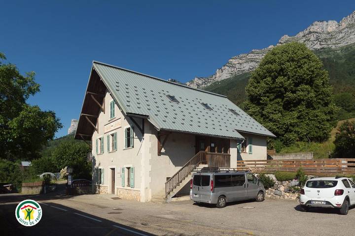 Gîte pour 15 personnes, avec Terrasse à Saint-Bernard - 2