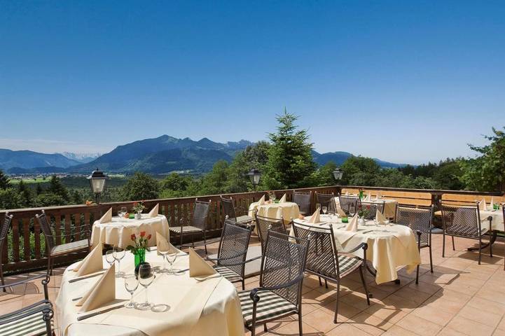 Apartmenthotel für 4 Personen, mit Balkon und Terrasse sowie Garten und Ausblick