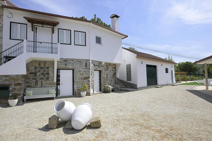 Casa rural para 4 personas, con Terraza además de Piscina y Vistas en Vale de Cambra