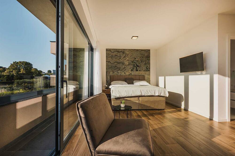 Villa Angelina - Idyllische 4-Schlafzimmer-Villa für 8 mit Pool in der Nähe von Porec in Kastelir, Općina Kaštelir - Labinci