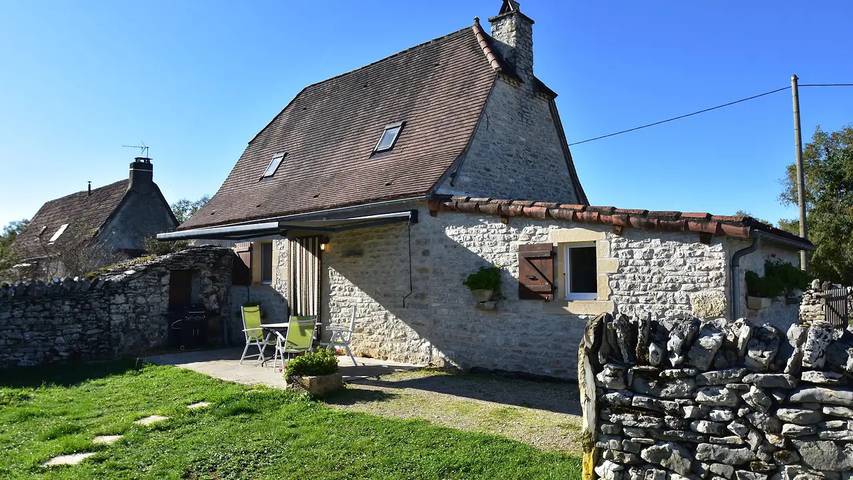 Maison de vacances pour 5 personnes, avec piscine et jardin, animaux acceptés à Gramat