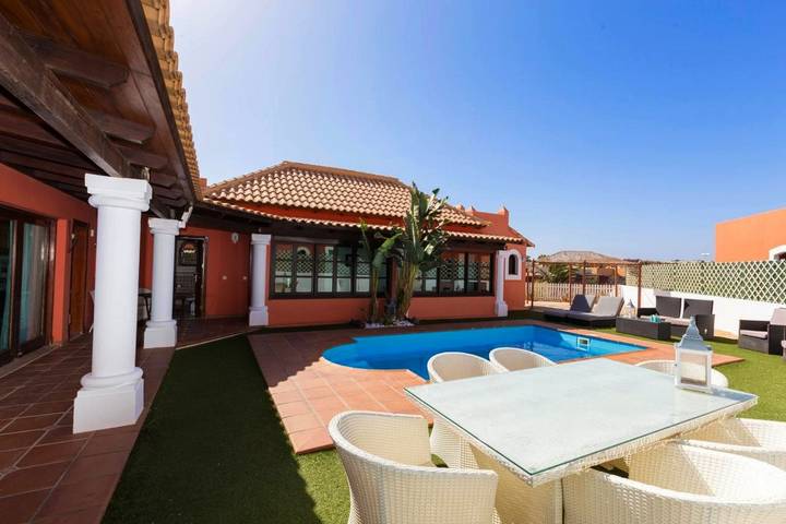 Chalet para 6 personas, con vistas además de jardín y piscina en Fuerteventura - 3