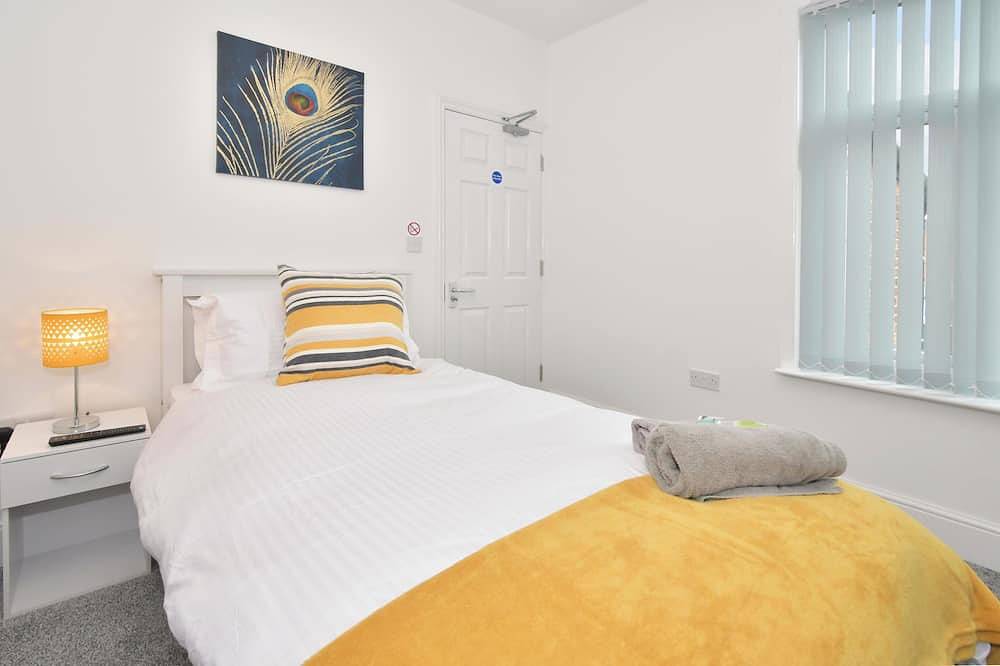 4 Bed-Modern-Ferienhaus-Eigenes Badezimmer in Crewe, Cheshire East