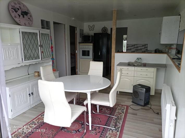 Gîte pour 3 personnes, avec vue et terrasse à Saint-Martin-de-Landelles