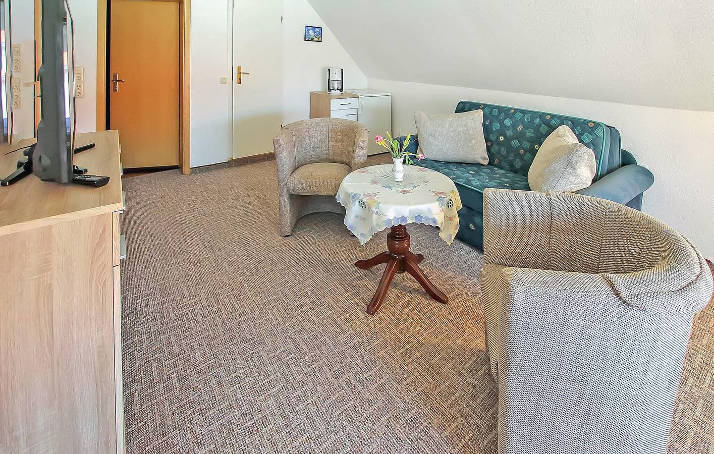 Ganze Ferienwohnung, Gemütliche Wohnung mit Parkplatz, Kochnische und Soundsystem - Alt Reddevitz in Alt Reddevitz, Mönchgut