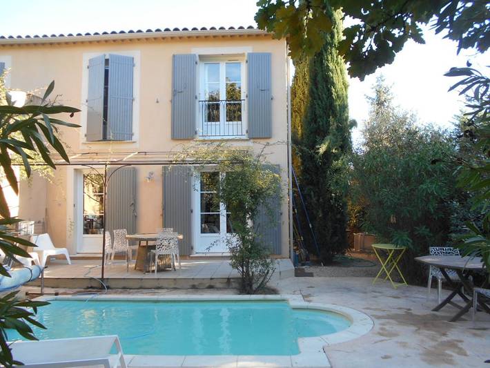 Gîte pour 6 personnes, avec jardin ainsi que piscine et terrasse à Nyons - 2