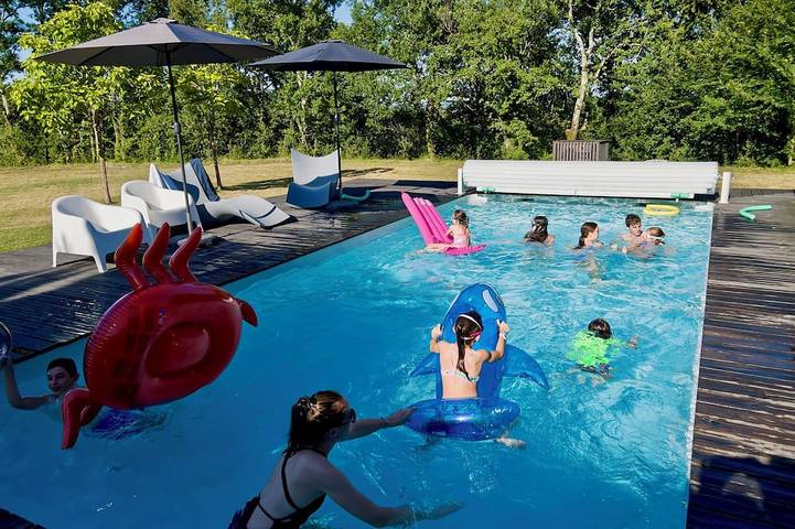 Location de vacances pour 8 personnes, avec Terrasse et Jardin à Dévillac
