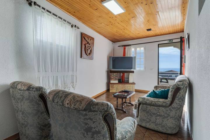 Location de vacances pour 6 personnes, avec balcon et vue à Caniçal - 4
