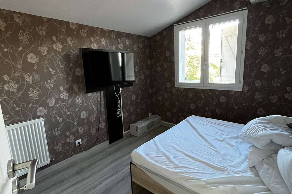 Villa Contemporaine Avec Piscine in Romans-sur-Isère, Valence region