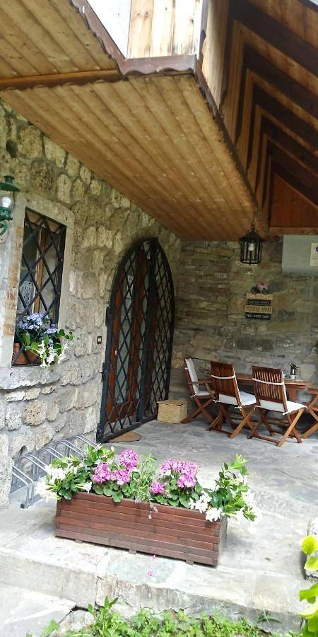 Location de vacances pour 6 personnes, avec jardin, adapté aux familles à Ovaro - 4