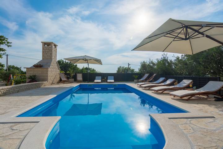 Villa für 12 Personen, mit Sauna und Garten sowie Terrasse, mit Haustier in Zadar - 2