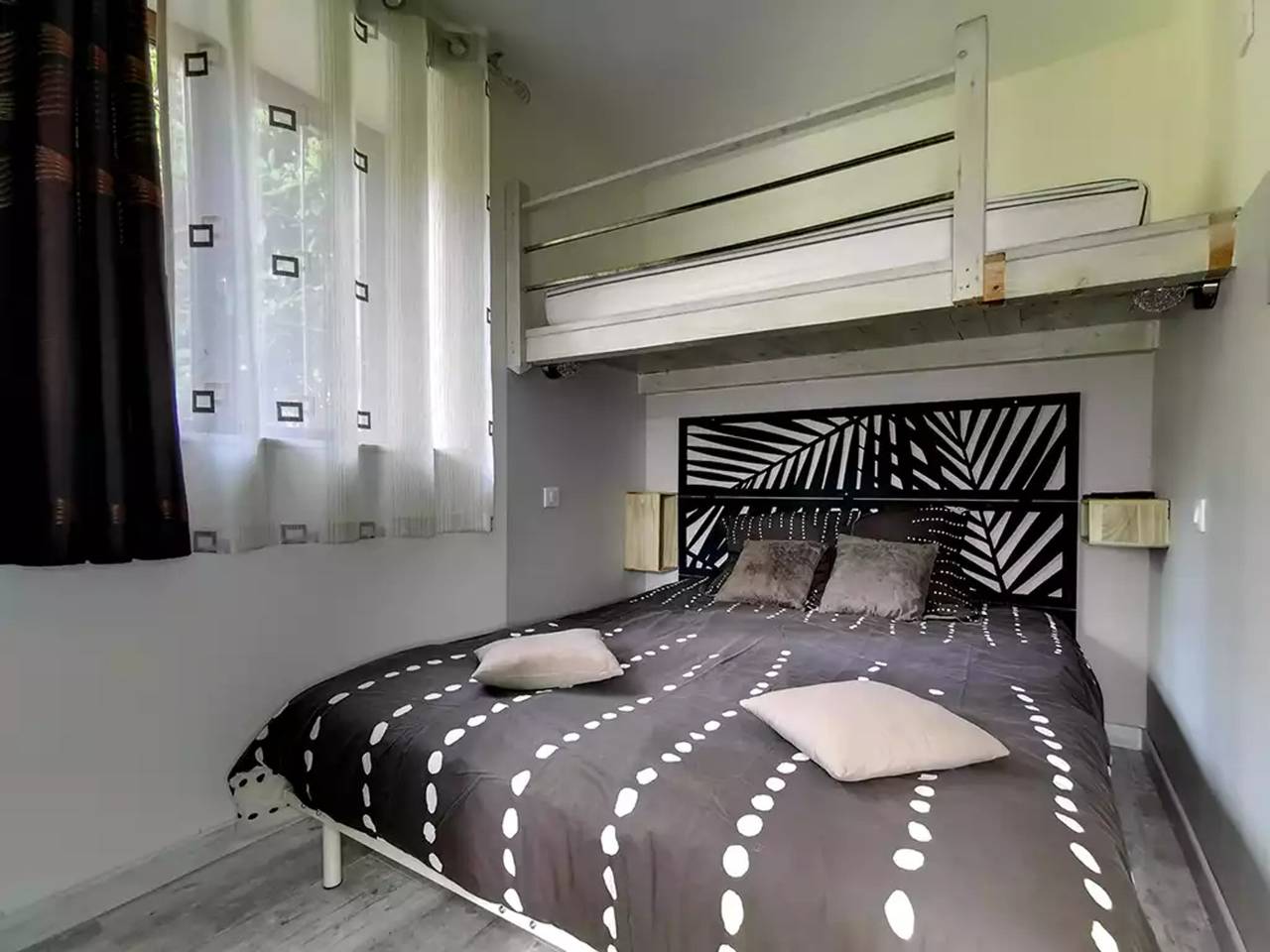 Chambres d'hôtes - Les Baumes avec piscine partagée, Wi-Fi et climatisation in Mostuéjouls, Parc naturel régional des Grands Causses