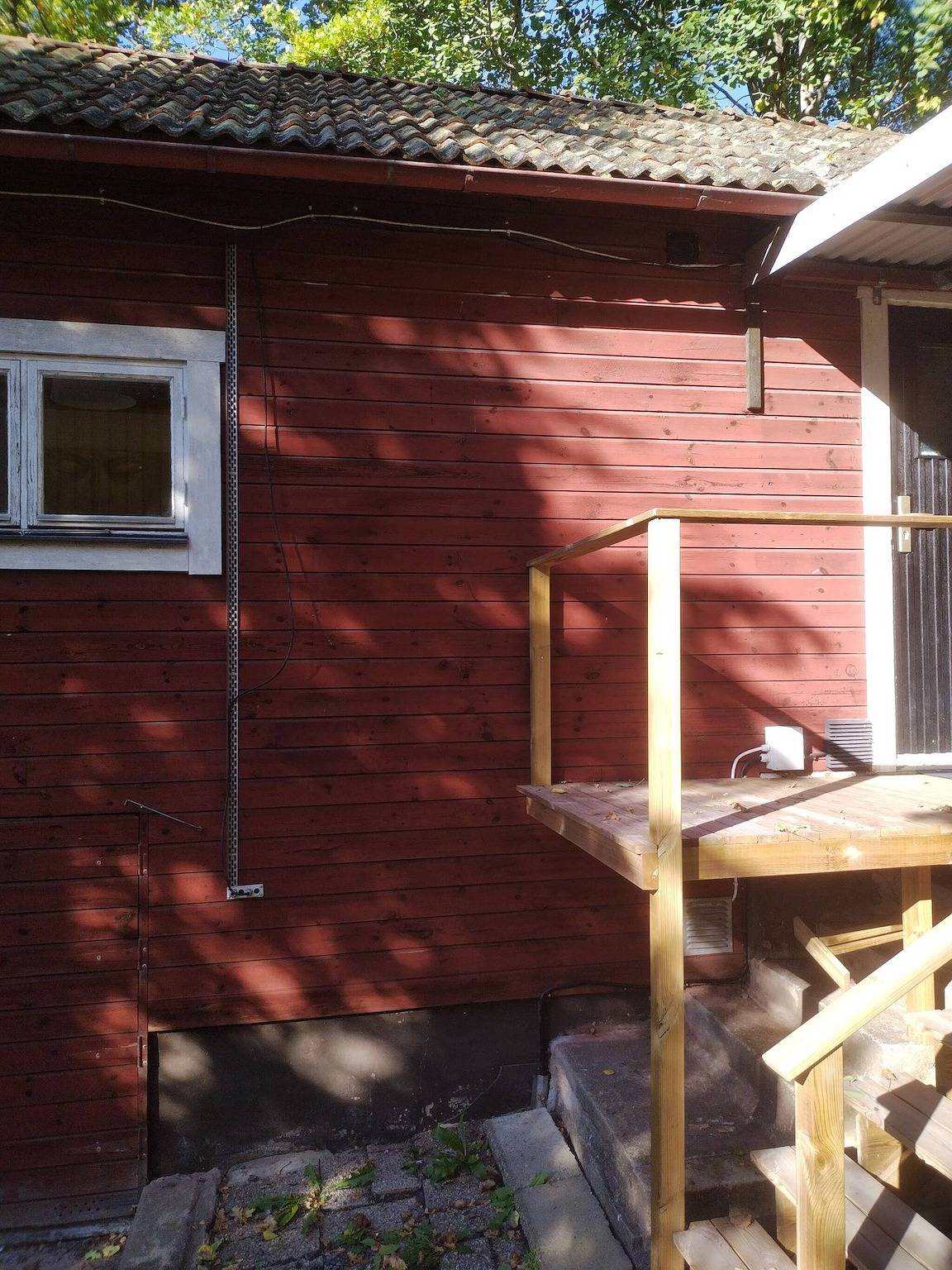 Cozy Kolsva Cabin Private Entrance in Västmanland