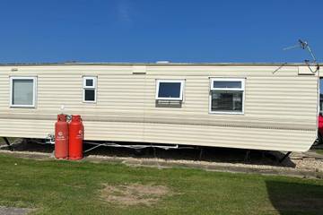 Chalet for 6 People in Ingoldmells, Lincolnshire, Photo 1