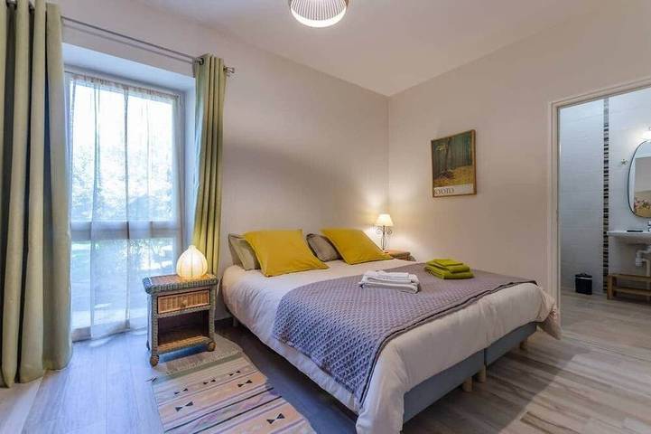 Location de vacances pour 12 personnes, avec jacuzzi ainsi que sauna et jardin à Paisy-Cosdon - 4