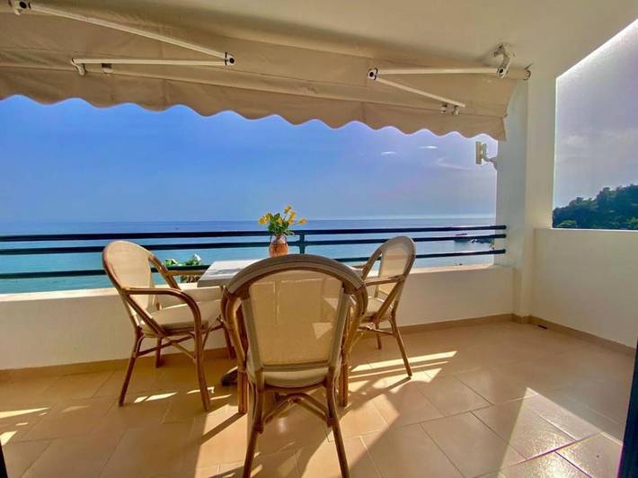 Ferienwohnung für 4 Personen, mit Pool und Balkon sowie Ausblick - 1
