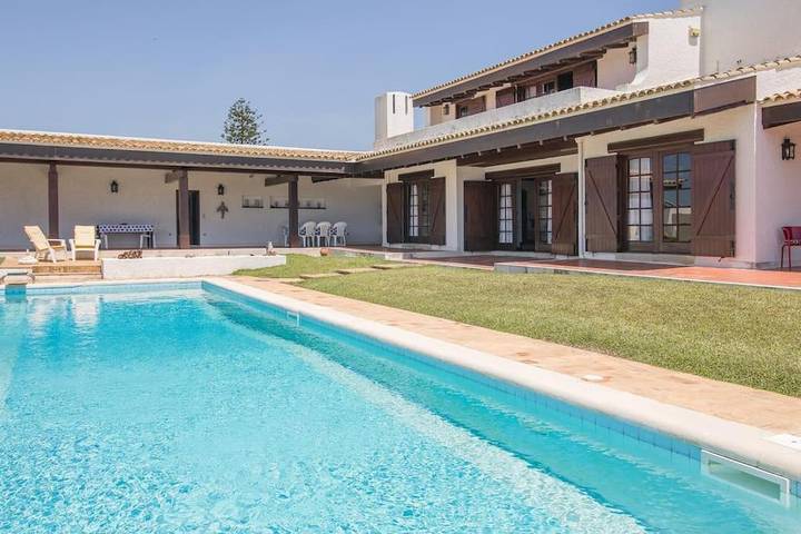 Casa rural para 13 personas, con jardín y piscina además de vistas y terraza, Se admiten mascotas en Vila Nova de Gaia - 2