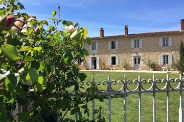 Gîte pour 4 personnes, avec terrasse et jardin à Illats