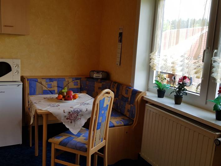 Ferienwohnung für 3 Personen, mit Garten in Neuhaus am Rennweg - 2