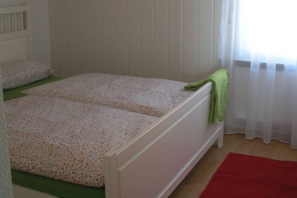 Ganze Wohnung, Ferienwohnung Topaz, 60qm, 1 Schlafzimmer, max. 3 Personen in Kippenhausen, Immenstaad am Bodensee