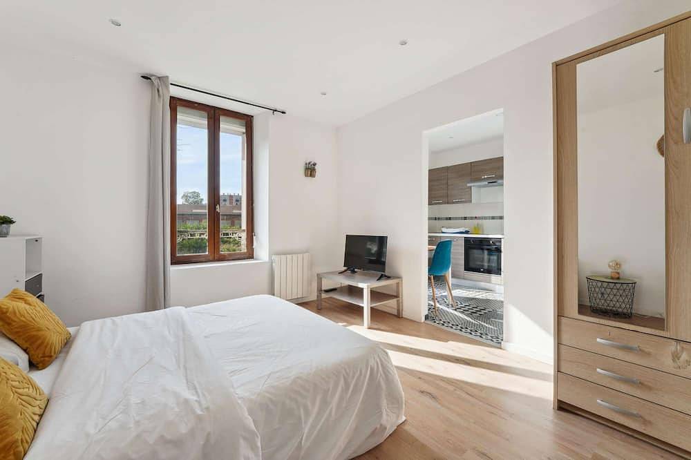 Apartamento entero, Budget apart city centre with parking in Charleville-Mézières, Ardenas