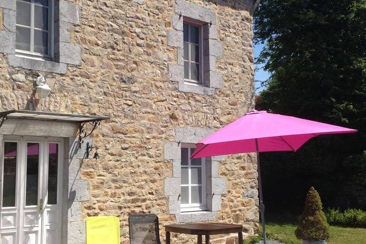 Location de vacances pour 4 personnes, avec jardin à Saussey