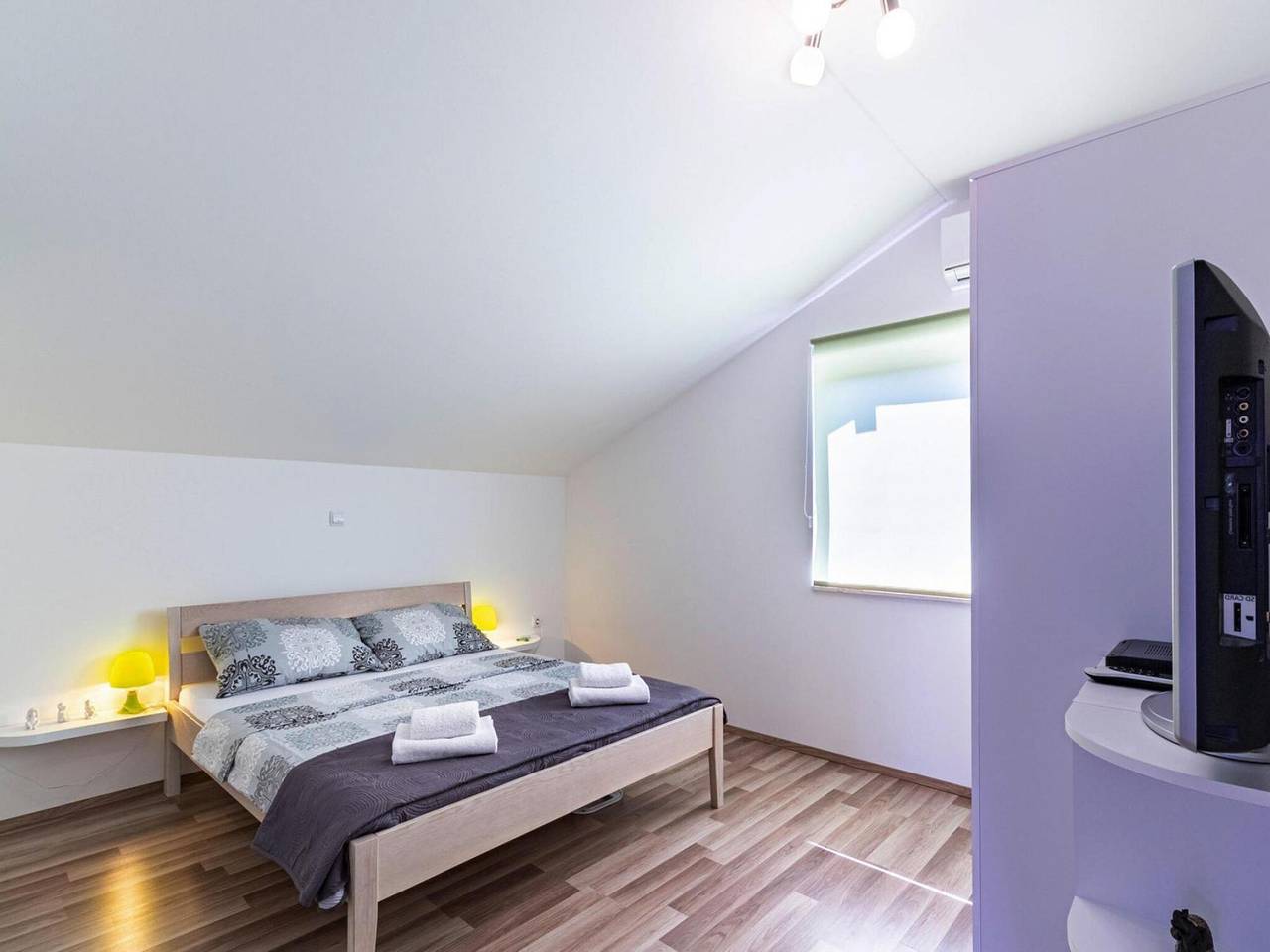 Ganze Wohnung, Wohnung in Bilice nahe Krka Nationalpark in Bilice, Šibenik-Knin