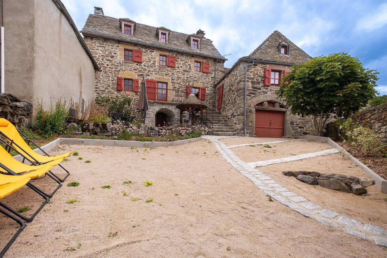 Ensemble Maison et Grange in Les Salces, Massif central
