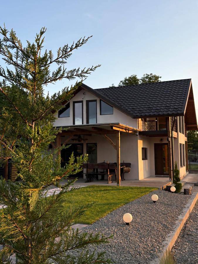 Casa vacanza per 10 persone, con Balcone e Idromassaggio nonché Terrazza e Giardino in Alba Iulia (Romania)