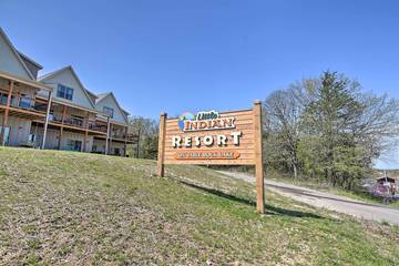 Log Cabin for 5 Guests in Table Rock Lake, Stone County, Picture 3
