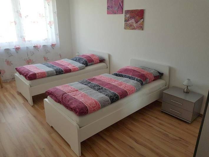 Ferienwohnung für 8 Personen, mit Terrasse und Garten sowie Ausblick in Sarstedt - 2