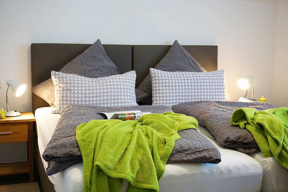 Ganze Wohnung, Annkommen-Wohlfühlen-Genießen, Fewo Schöne Lau, Dg, 3 Schlafzimmer, max. 6 Pers. in Blaubeuren, Alb-Donau-Kreis