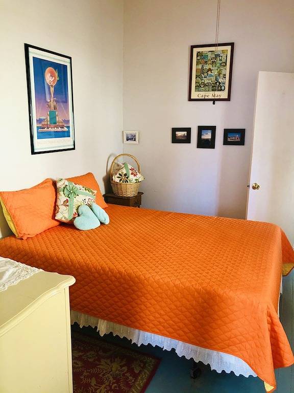 Ganze Wohnung, One Bedroom flat 1 block from Beach & 3 blocks from Washington Square in Cape May, Cape May County