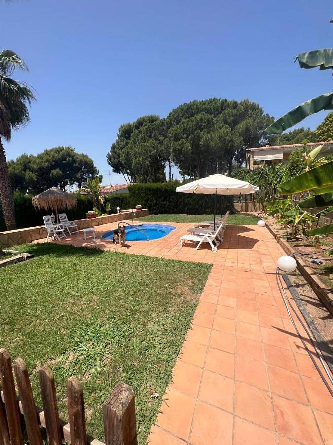 Casa rural para 10 personas, con Balcón y Jacuzzi además de Terraza y Jardín en Campo de Turia